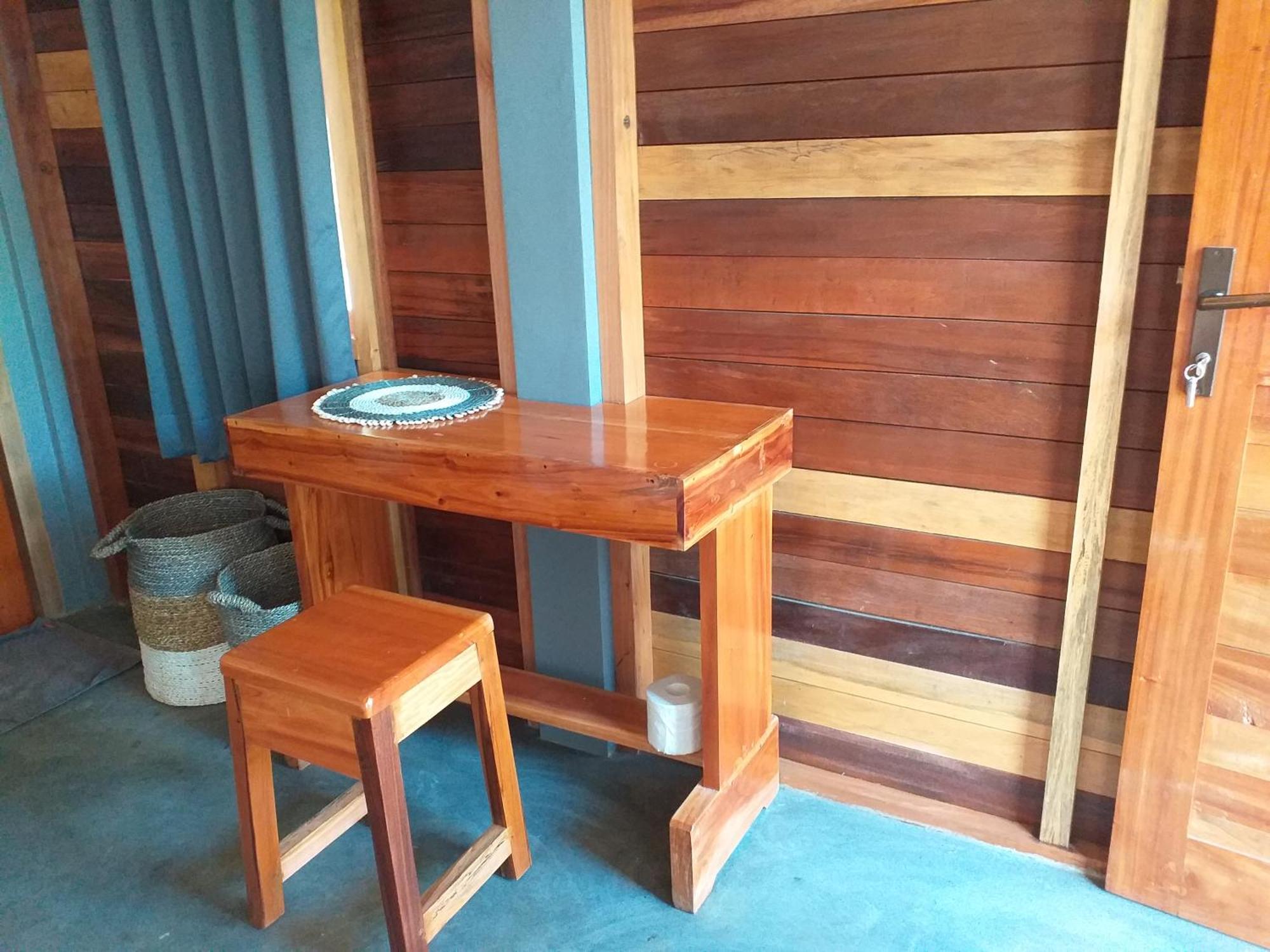 The Geckos Homestay Келимуту Стая снимка