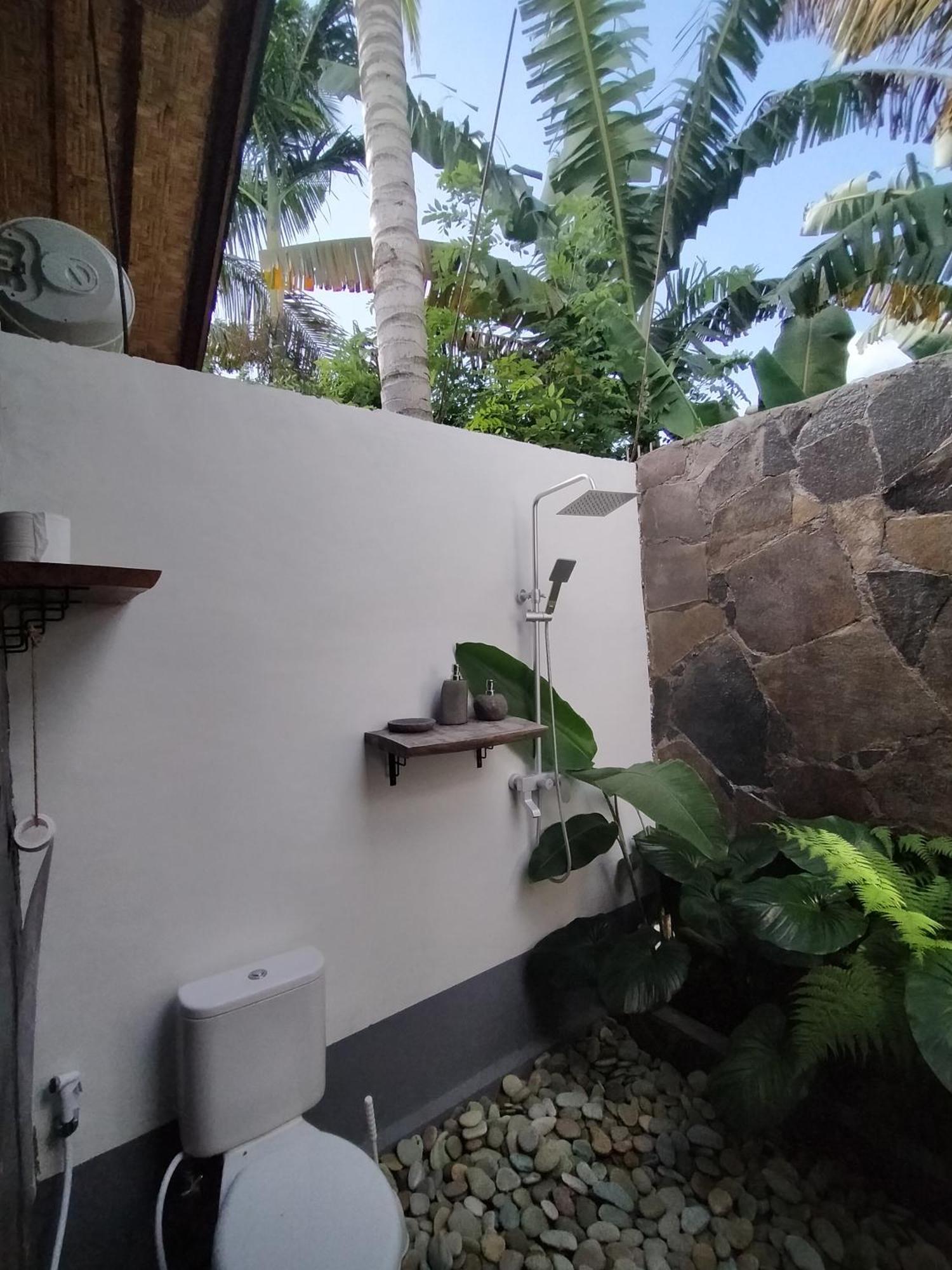 The Geckos Homestay Келимуту Стая снимка